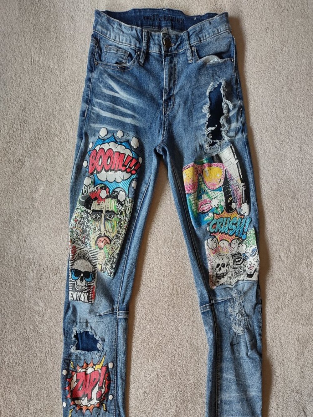 Rue21 Premium Graphic Skinny Jeans 30x32 Distressed Comic Pop Art BOOM CRASH ZAP